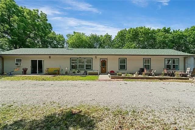 Listing Photo MLS #HMS2502311