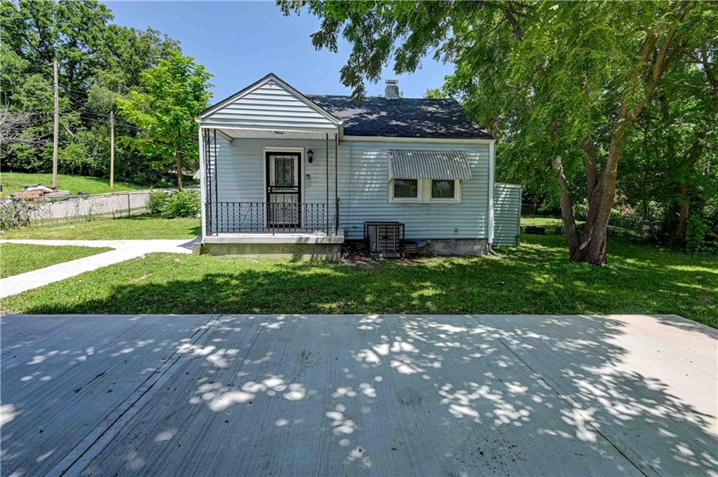 Listing Photo MLS #HMS2502700