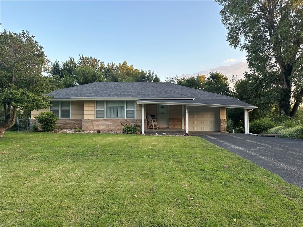 Listing Photo MLS #HMS2505844