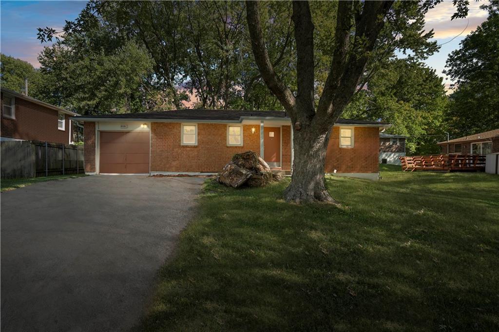 Listing Photo MLS #HMS2509214