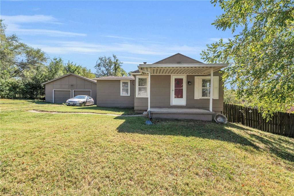 Listing Photo MLS #HMS2511129