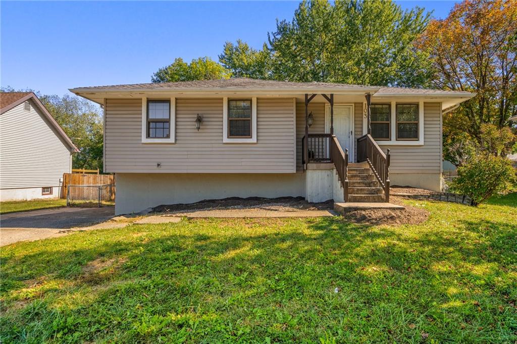 Listing Photo MLS #HMS2512194