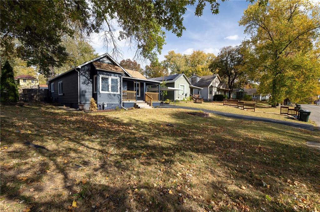 Listing Photo MLS #HMS2518054