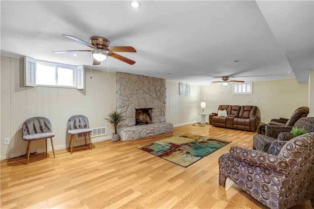 Listing Photo MLS #HMS2526233