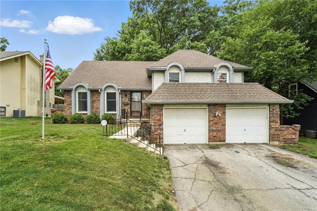 Listing Photo MLS #HMS2526350