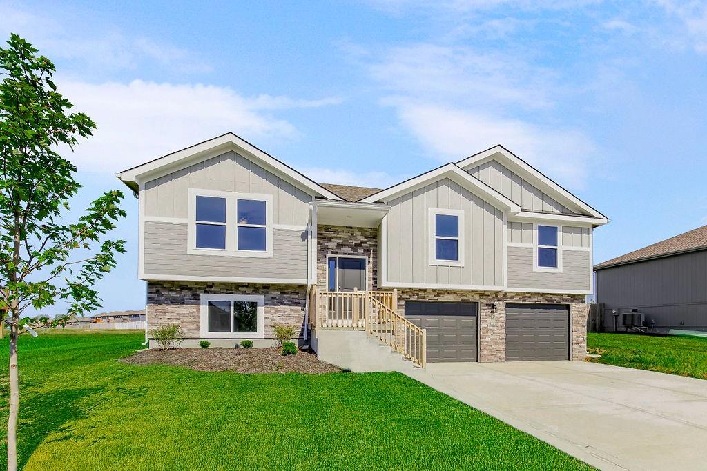 Listing Photo MLS #HMS2527183