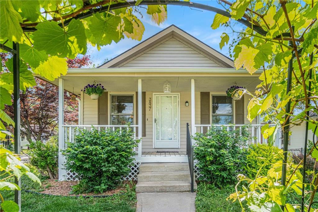 Listing Photo MLS #HMS2534798