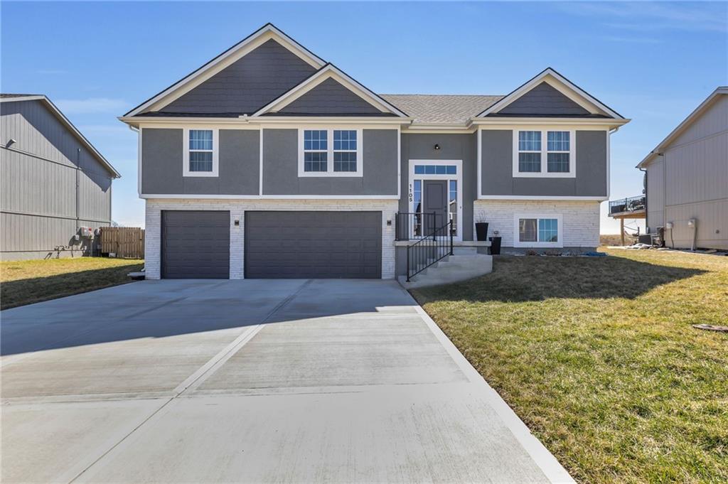 Listing Photo MLS #HMS2537056