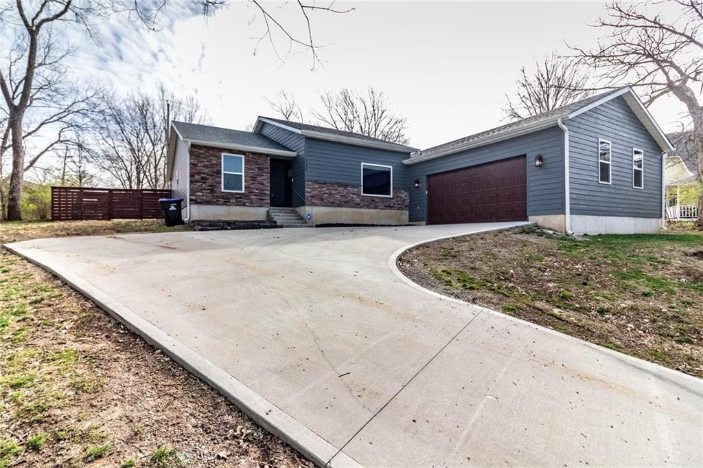 Listing Photo MLS #HMS2537208