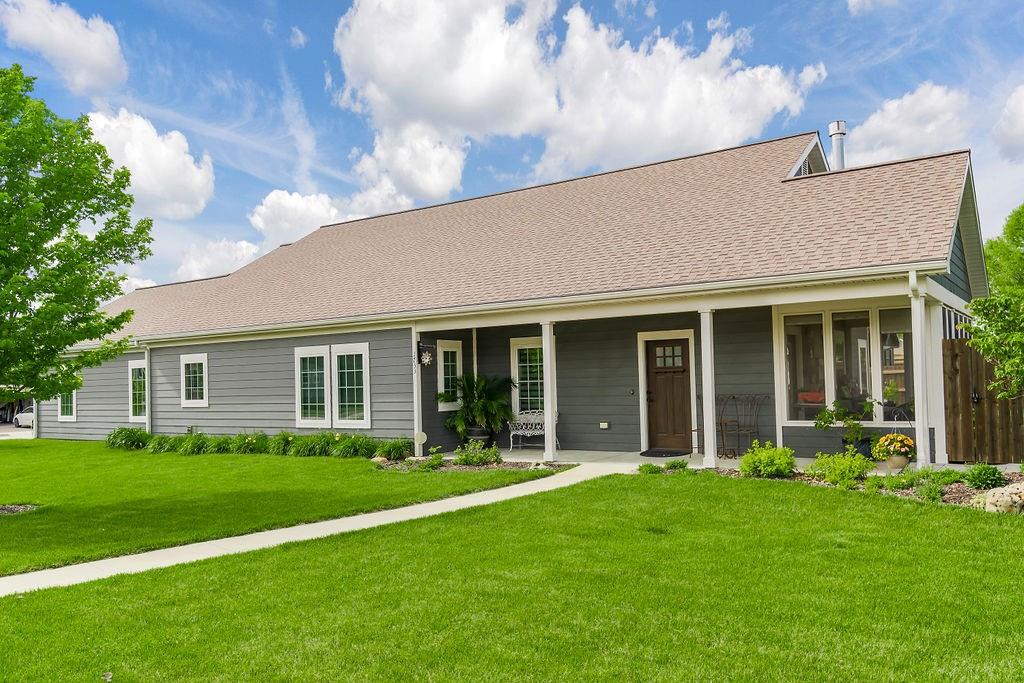 Listing Photo MLS #HMS2537942