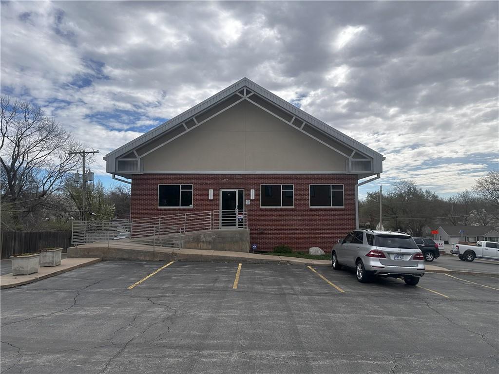 Listing Photo MLS #HMS2538459