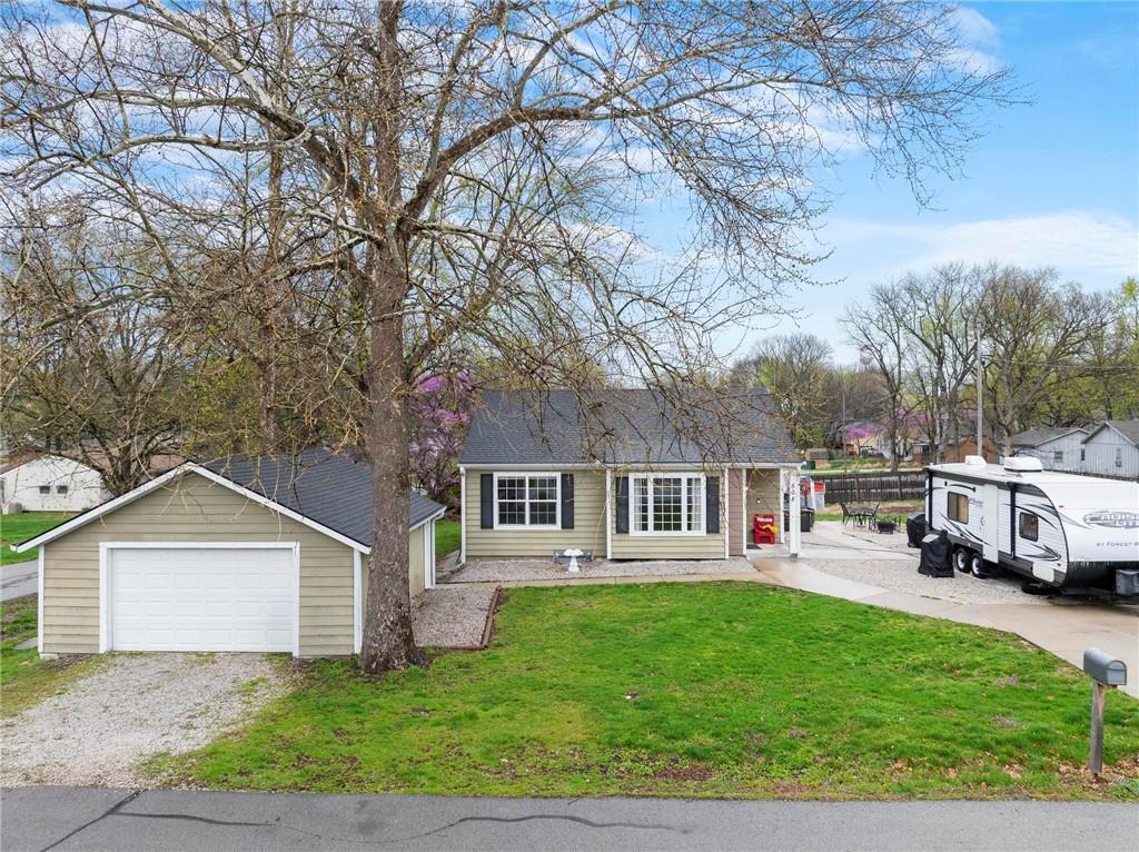 Listing Photo MLS #HMS2538806