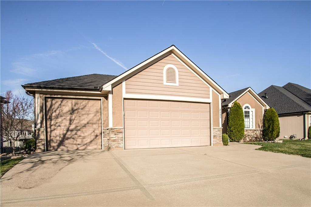 Listing Photo MLS #HMS2539187