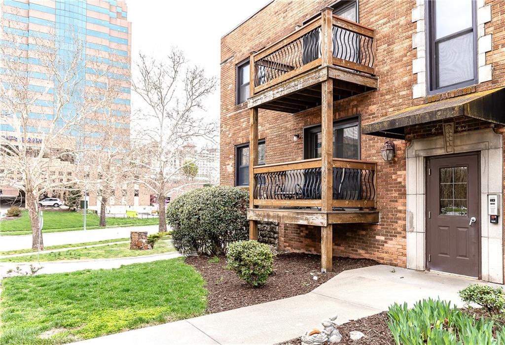 Listing Photo MLS #HMS2539263