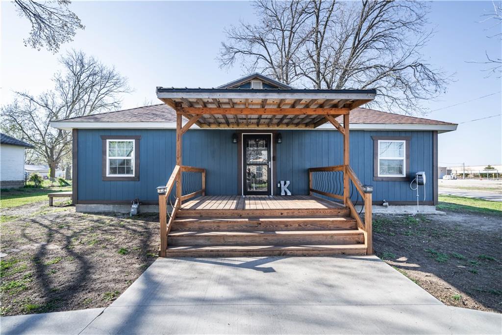 Listing Photo MLS #HMS2541357