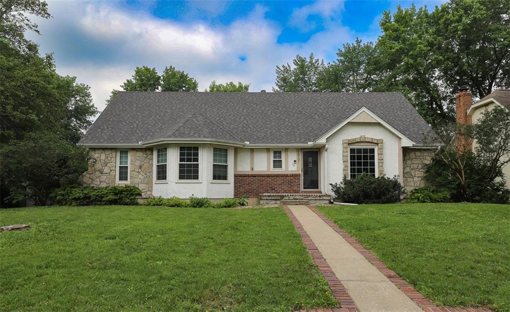 Listing Photo MLS #HMS2541605