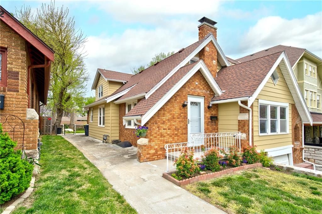 Listing Photo MLS #HMS2541619