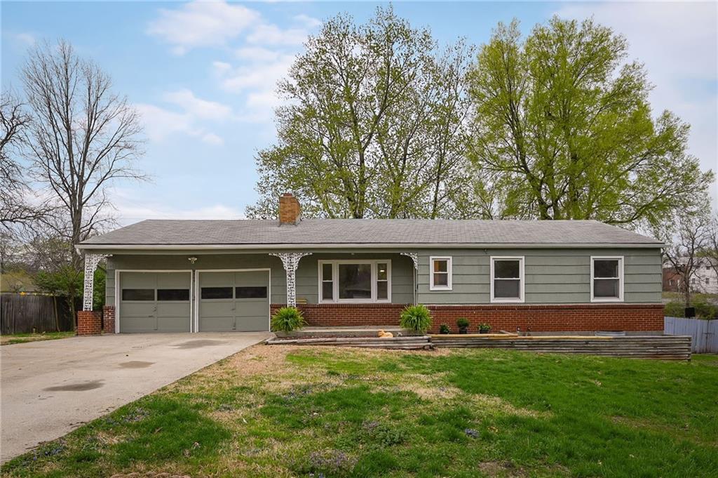 Listing Photo MLS #HMS2542027