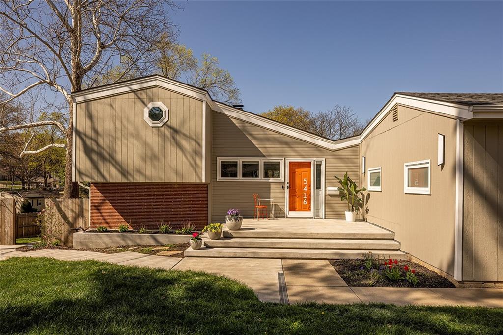 Listing Photo MLS #HMS2542210