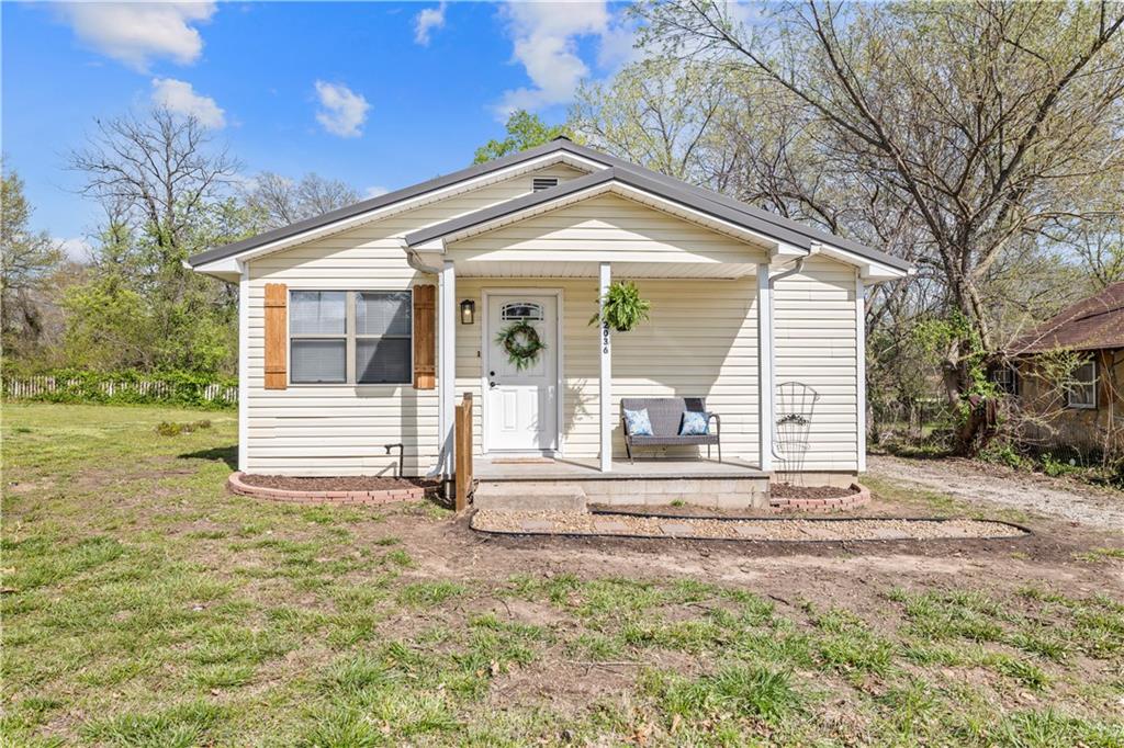 Listing Photo MLS #HMS2543000