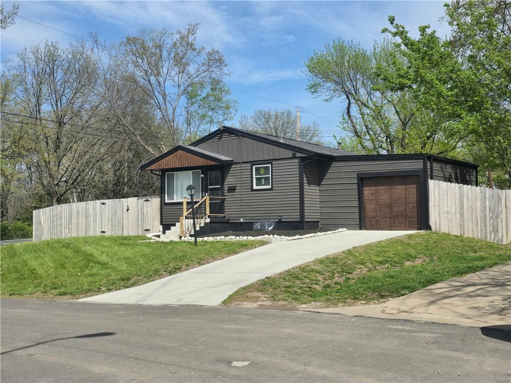 Listing Photo MLS #HMS2543192