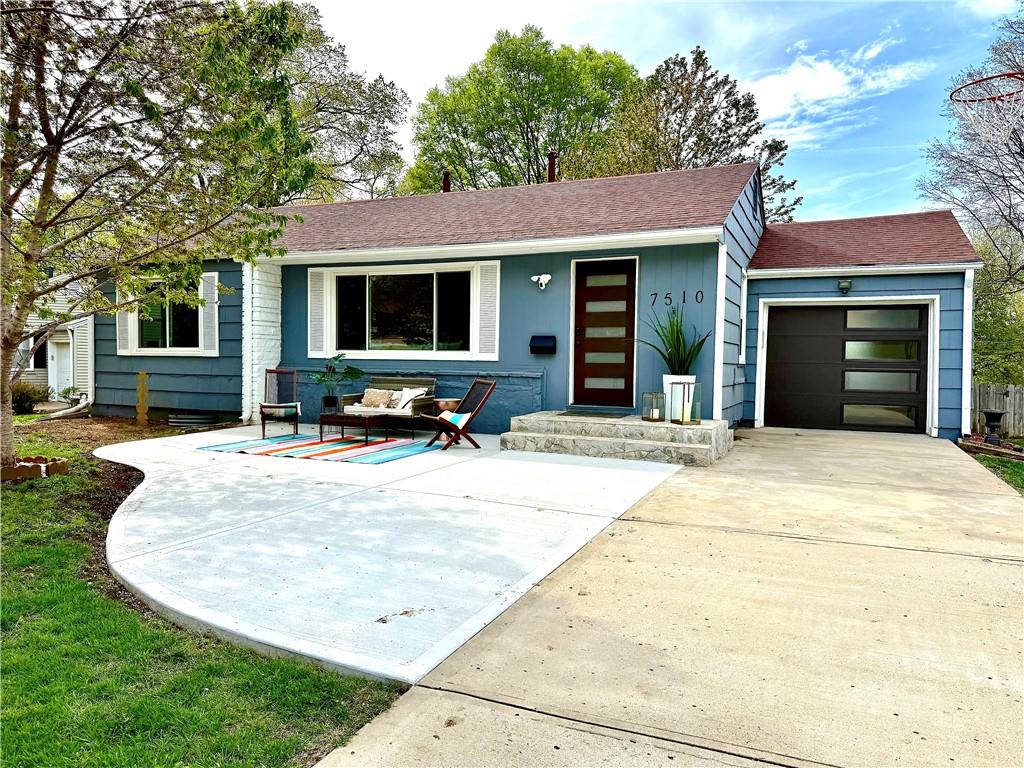 Listing Photo MLS #HMS2543211