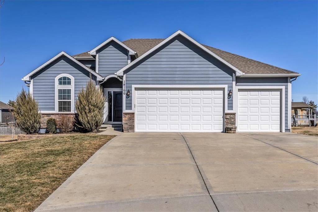 Listing Photo MLS #HMS2543639