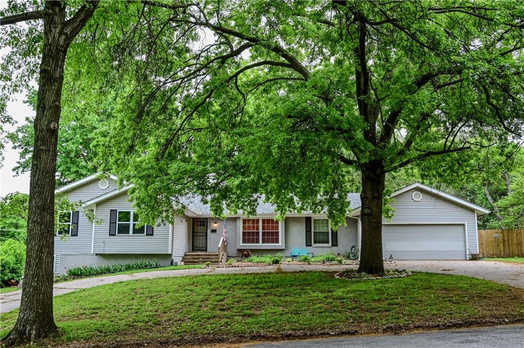 Listing Photo MLS #HMS2544078