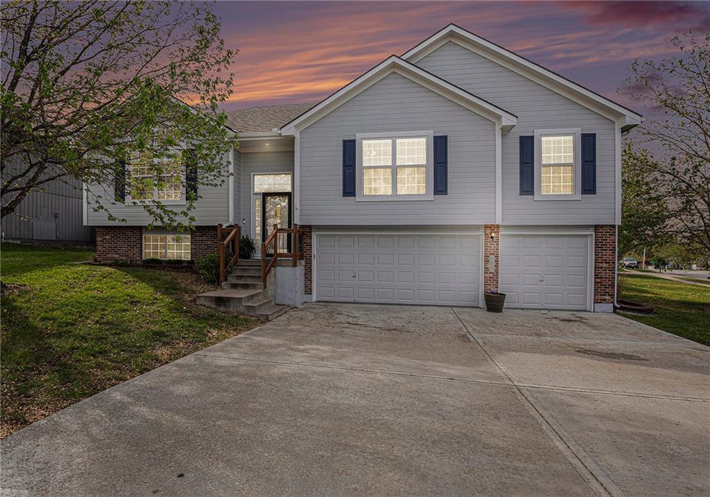 Listing Photo MLS #HMS2544924