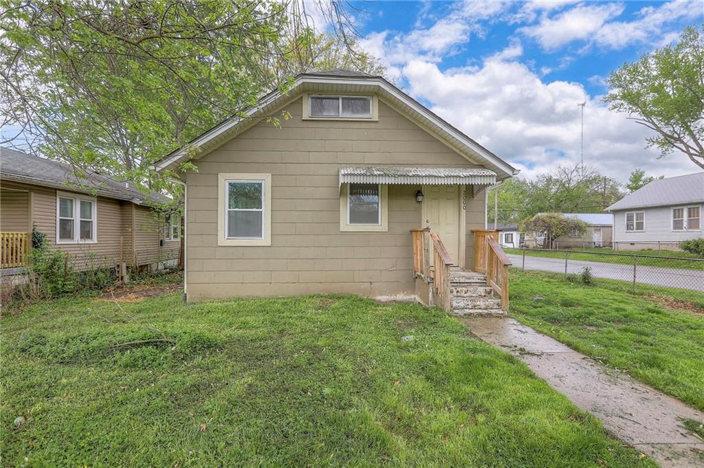 Listing Photo MLS #HMS2545137