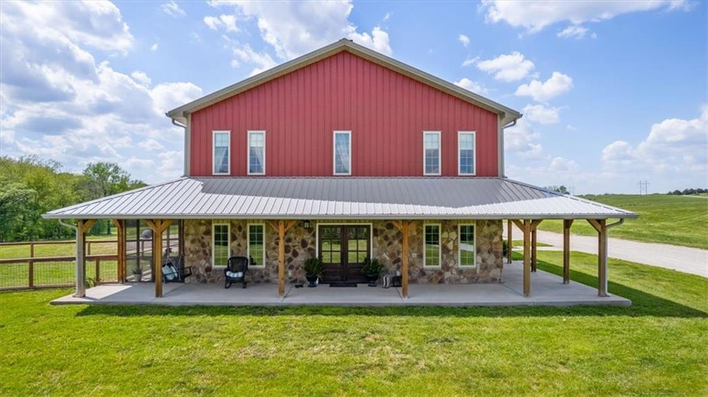 Listing Photo MLS #HMS2545180
