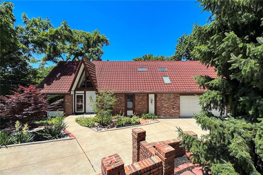Listing Photo MLS #HMS2545300
