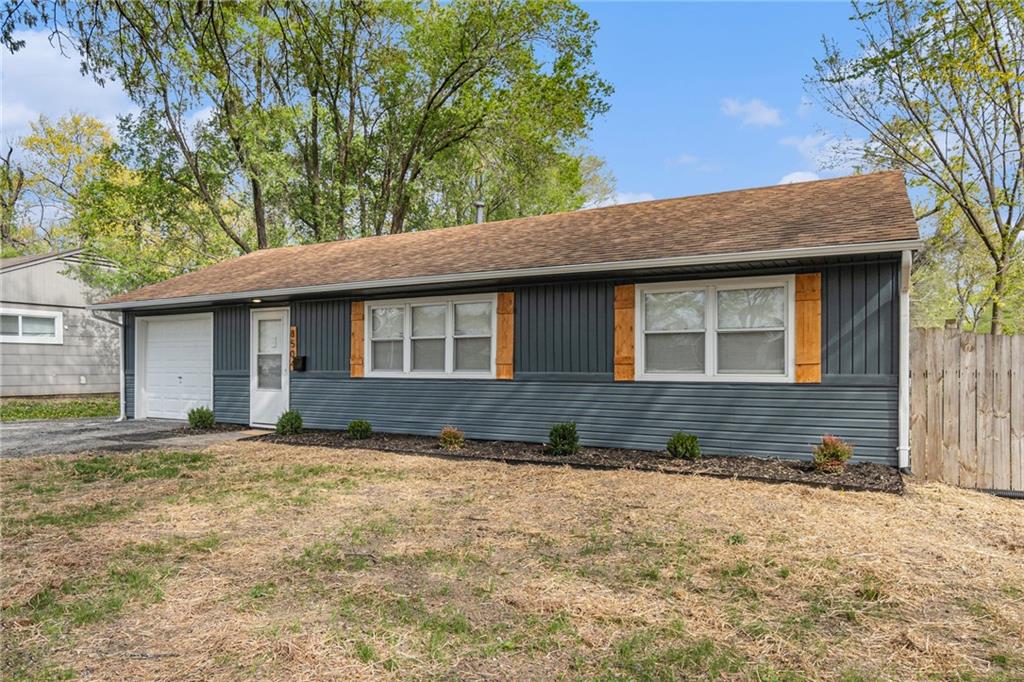 Listing Photo MLS #HMS2545378