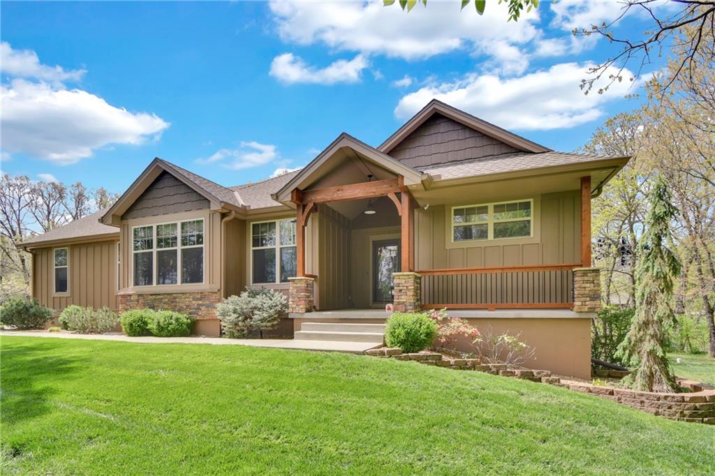 Listing Photo MLS #HMS2545580