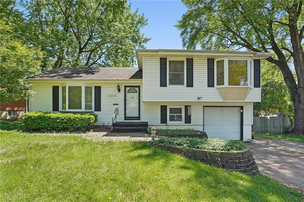 Listing Photo MLS #HMS2545589