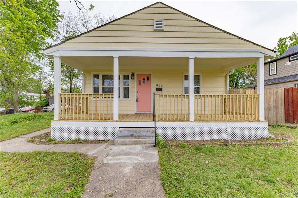 Listing Photo MLS #HMS2545607