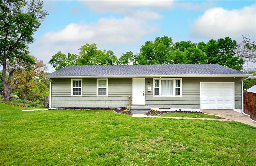 Listing Photo MLS #HMS2545633