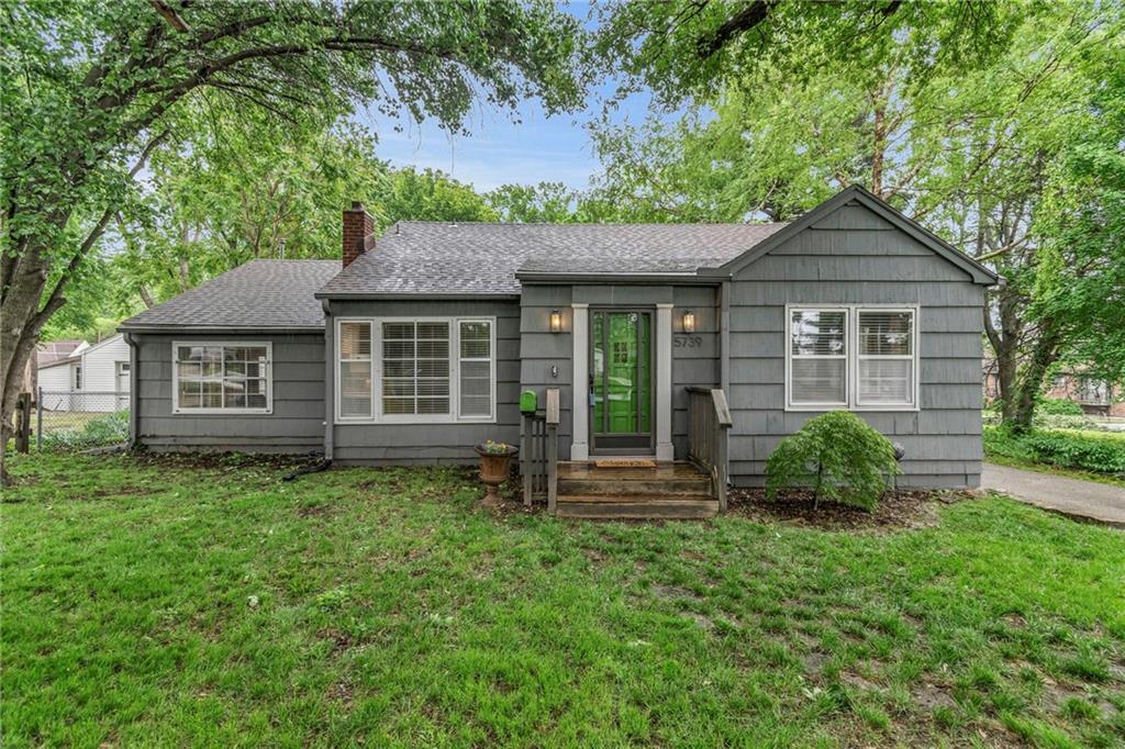 Listing Photo MLS #HMS2545685