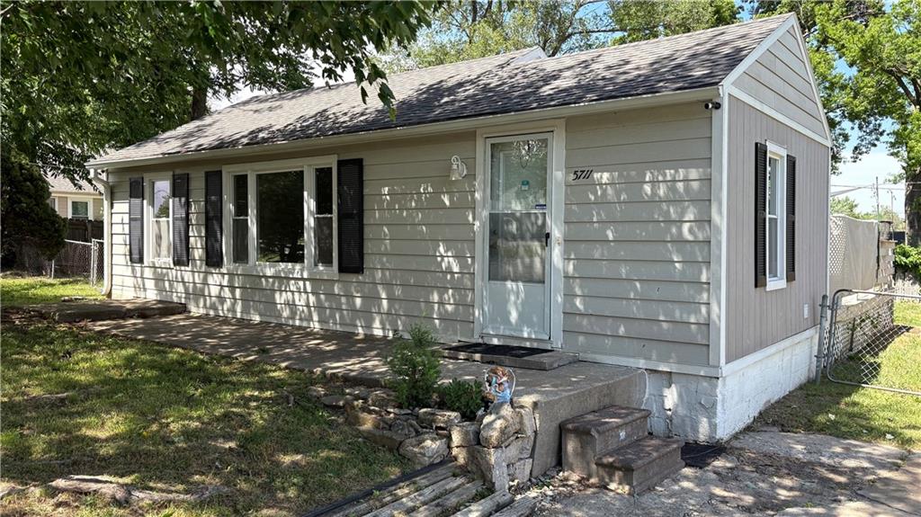 Listing Photo MLS #HMS2545695