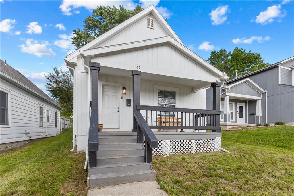 Listing Photo MLS #HMS2545779