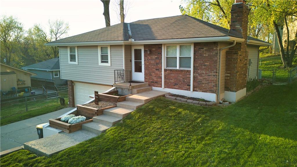 Listing Photo MLS #HMS2545781