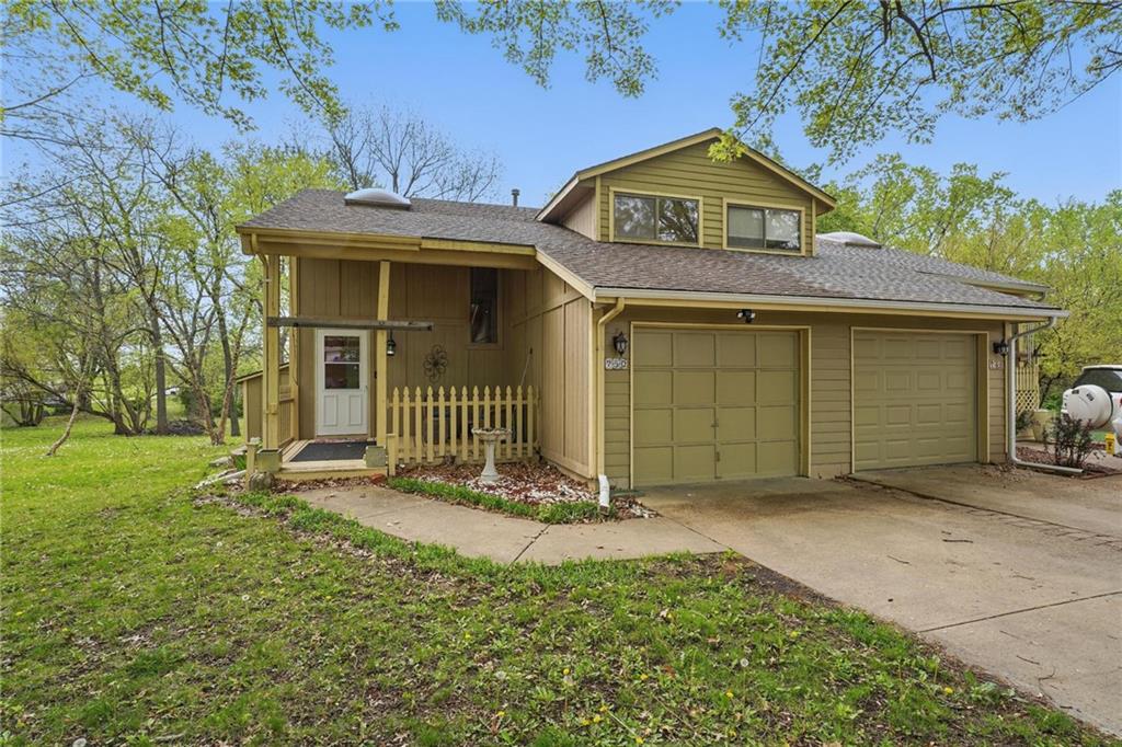 Listing Photo MLS #HMS2545795