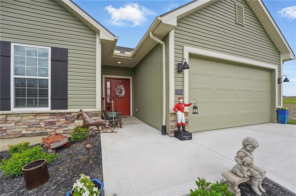 Listing Photo MLS #HMS2545821