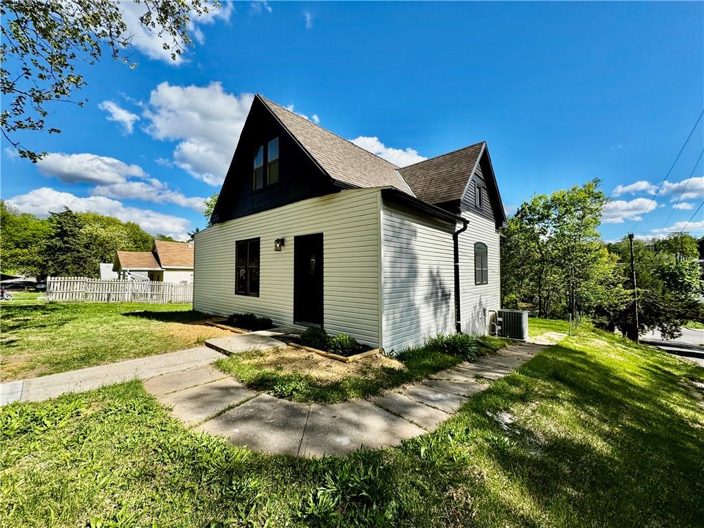 Listing Photo MLS #HMS2545990