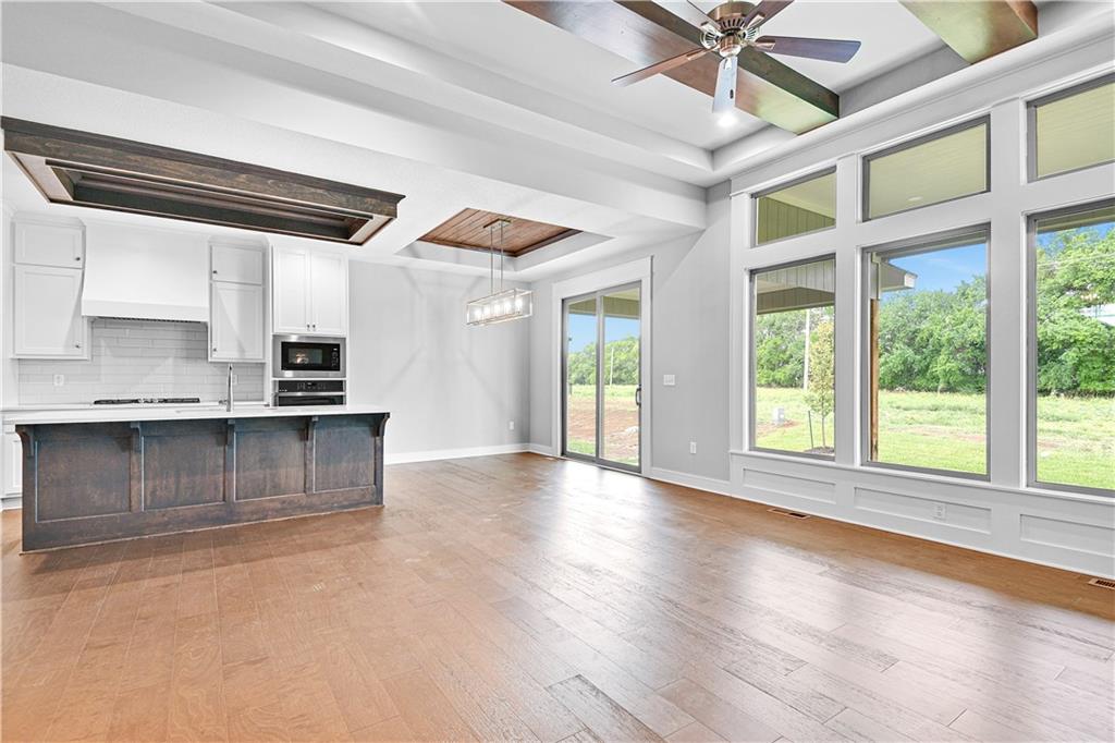 Listing Photo MLS #HMS2546102