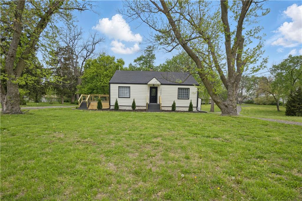 Listing Photo MLS #HMS2546204