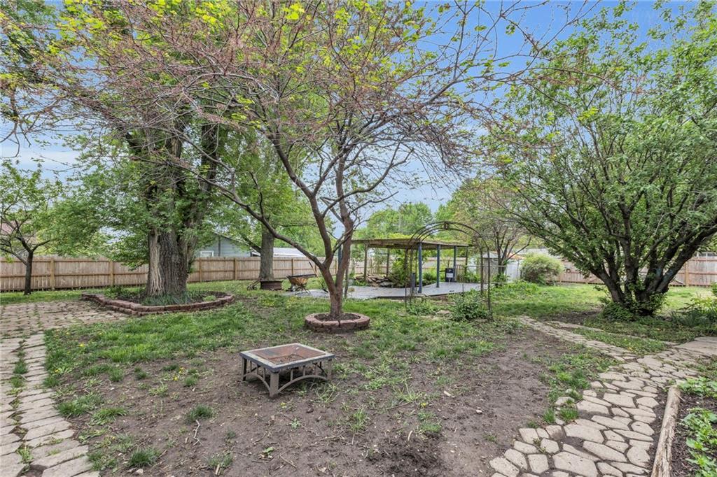 Listing Photo MLS #HMS2546634