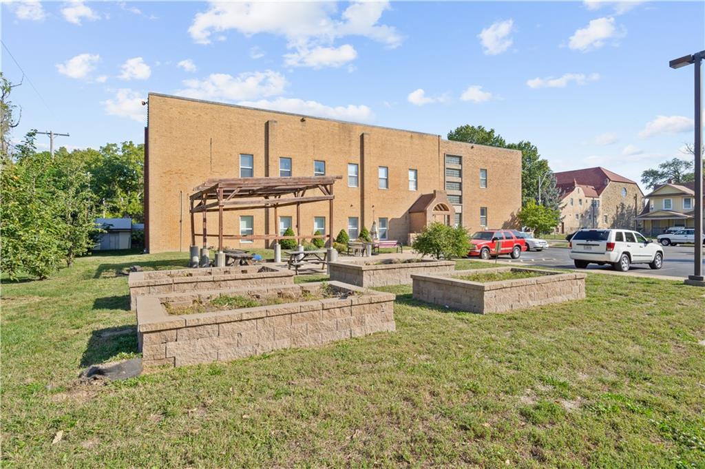 Listing Photo MLS #HMS2547072