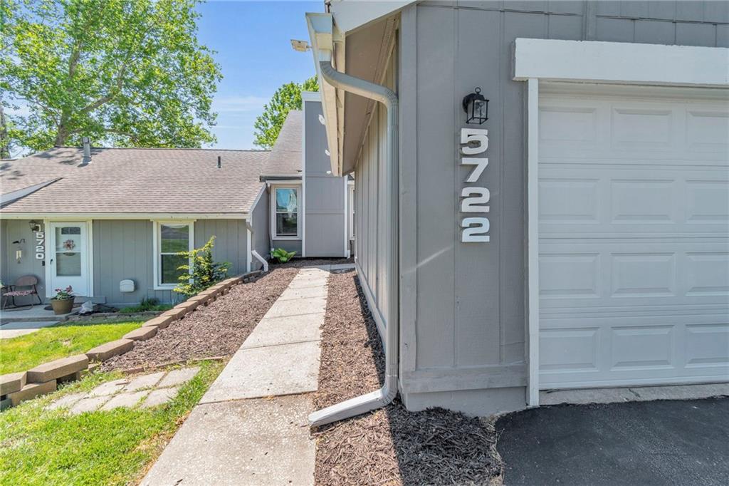Listing Photo MLS #HMS2547118