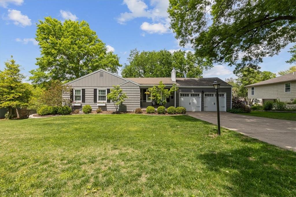 Listing Photo MLS #HMS2547141
